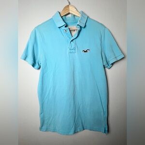 Hollister Men's Light Blue Polo Shirt - Short Sleeve Y2K vintage preppy logo